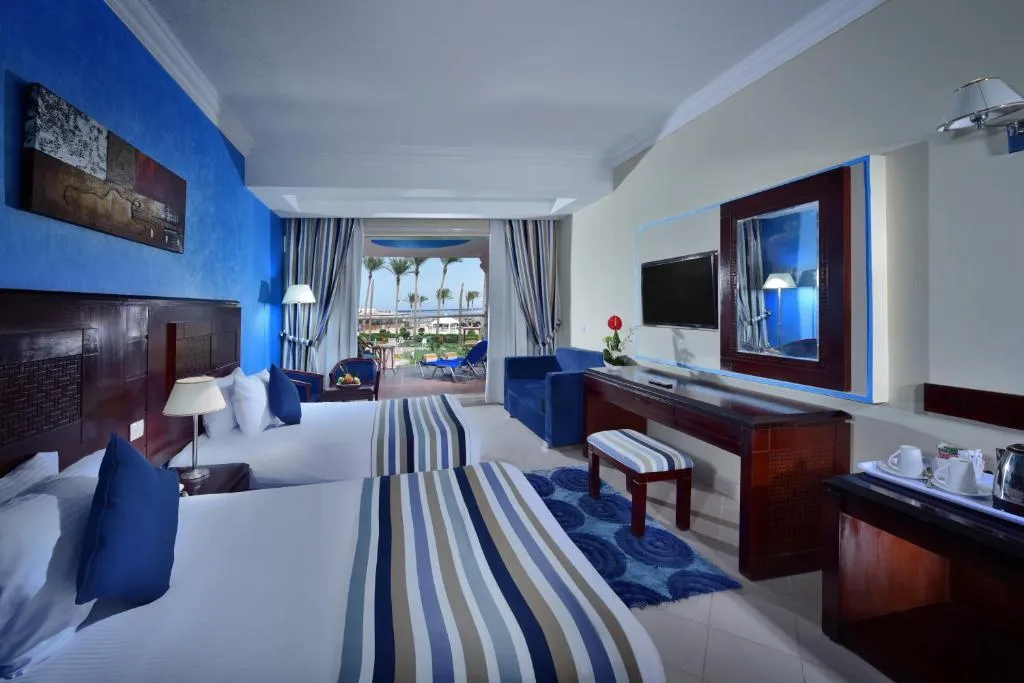 Deluxe Triple Room with Sea View