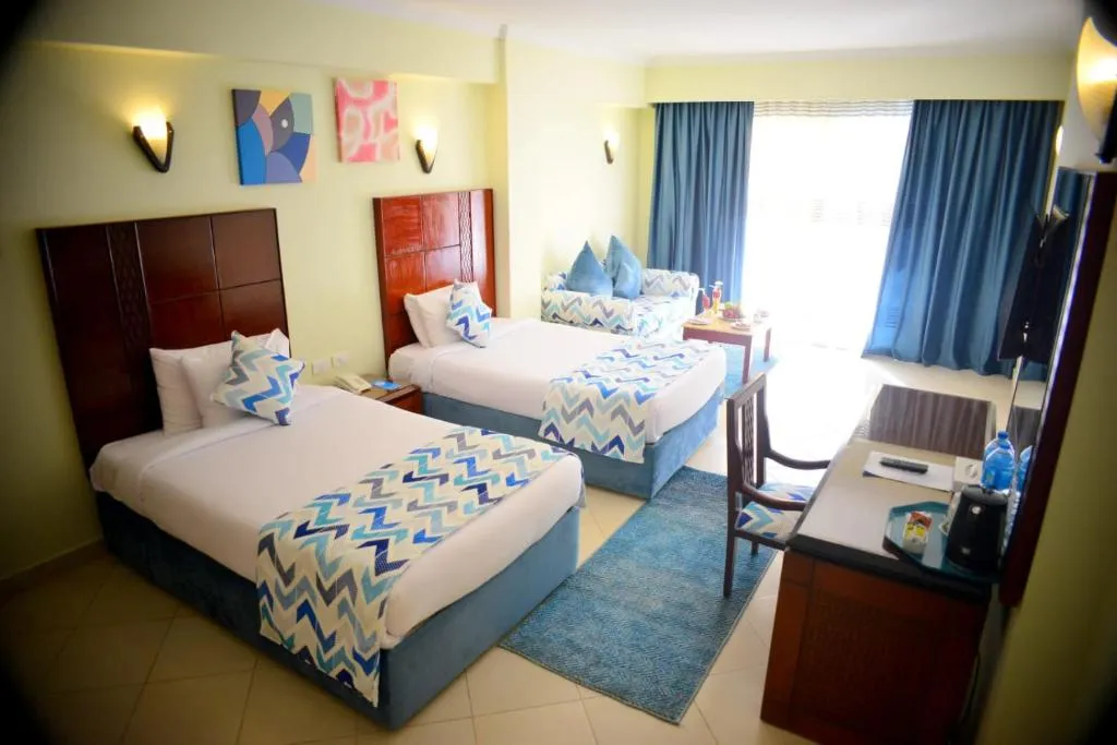 Double or Twin Room with Sea View